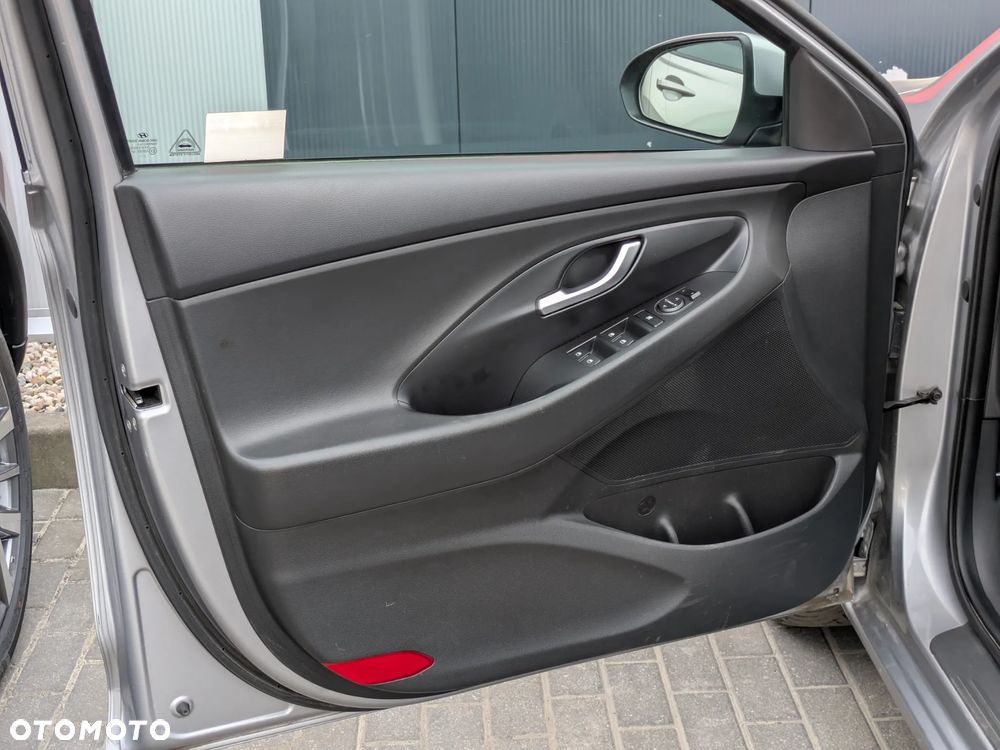 Hyundai i30 1.0 T-GDI Classic + - 11