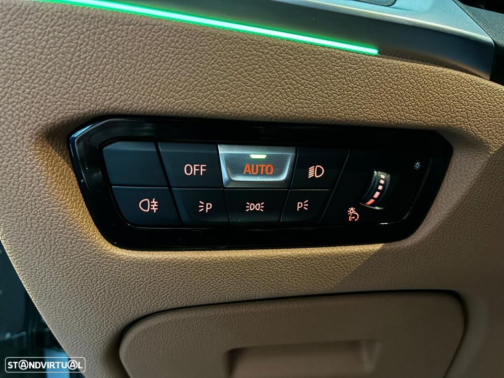 BMW i4 eDrive40 Pack Desportivo M - 51