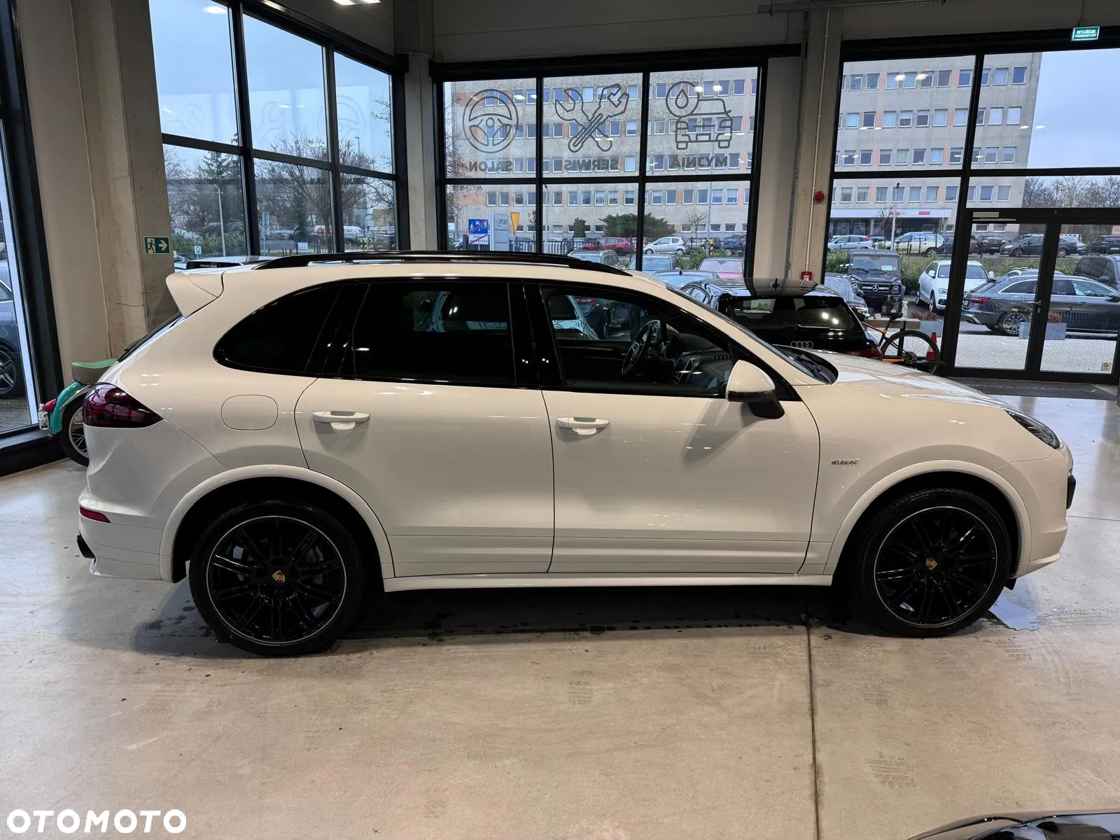 Porsche Cayenne S Diesel Platinum Edition - 27