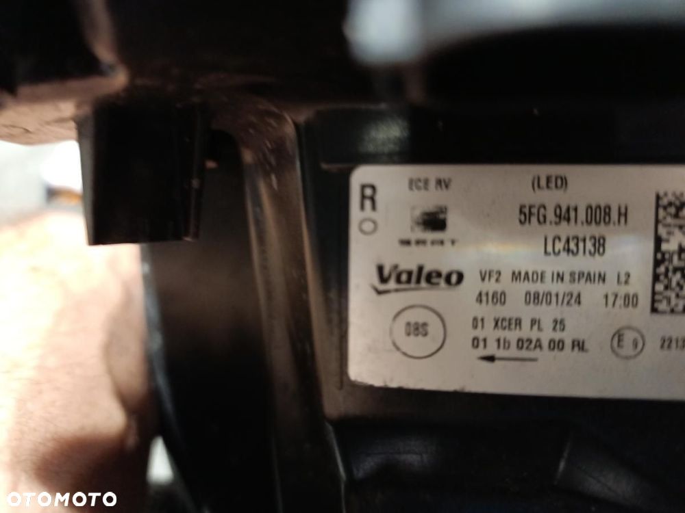 CUPRA FORMENTOR LAMPA PRAWA PRZÓD 5FG941008H - 9