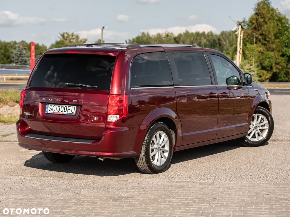 Dodge Grand Caravan 3.6 R/T - 13