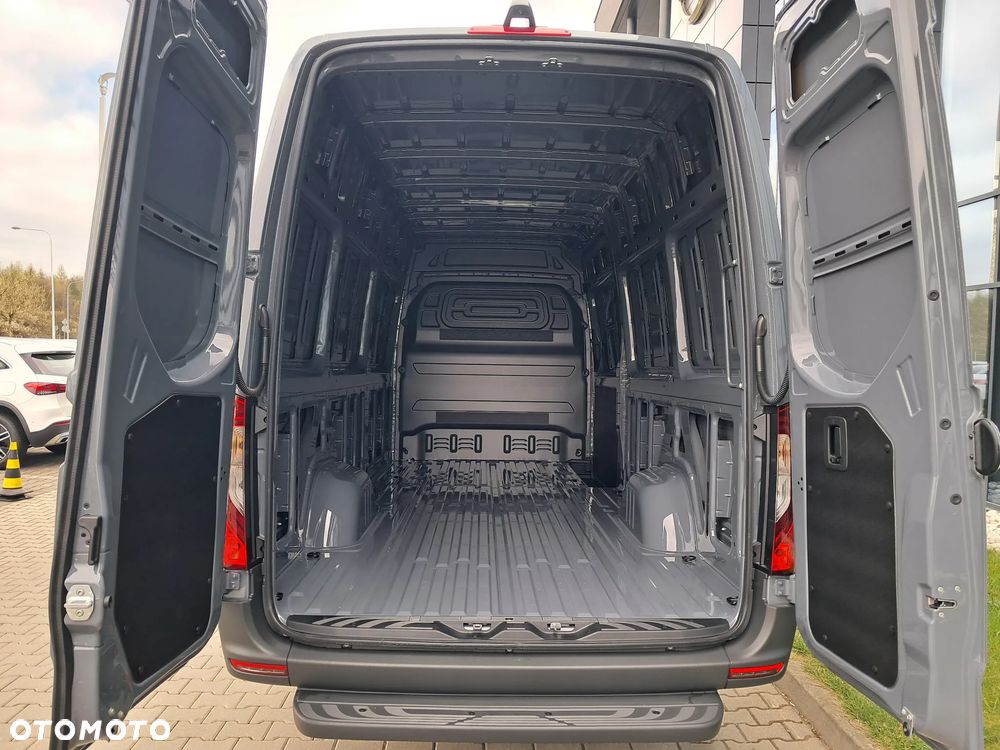 Mercedes-Benz Sprinter 317 CDI Furgon PRO długi 4325 mm L3H2 - 14