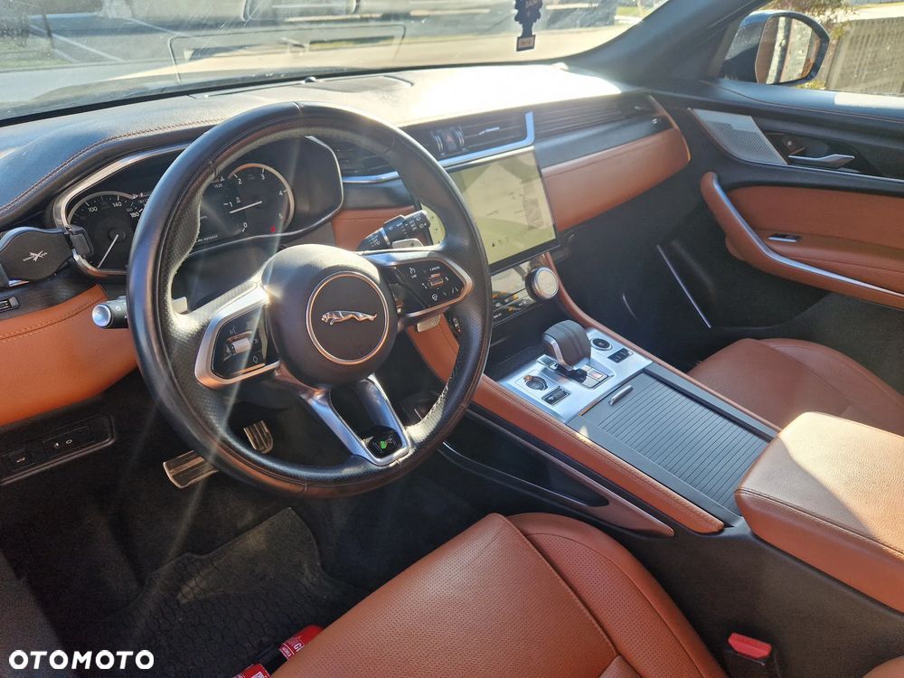 Jaguar F-Pace - 14