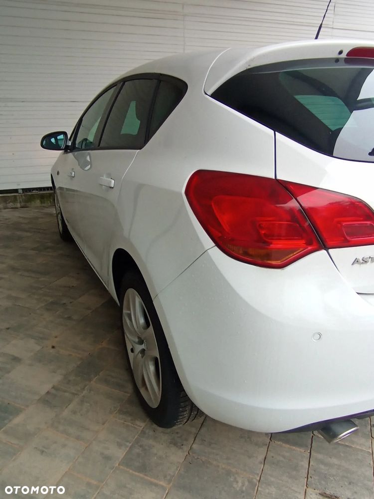 Opel Astra 1.4 Turbo Exklusiv - 6