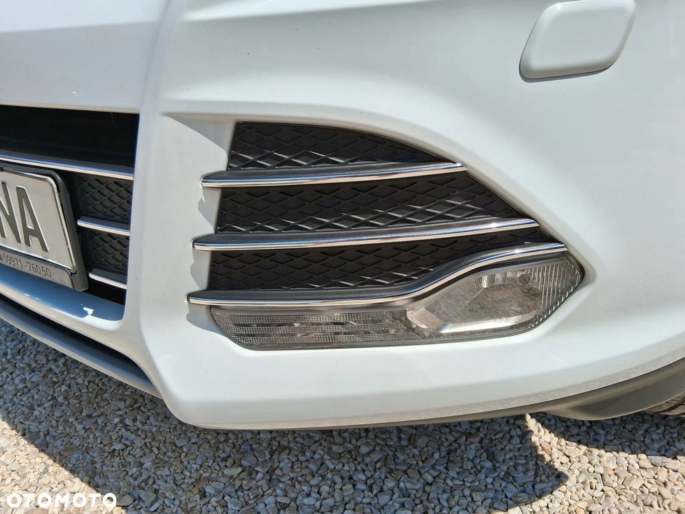 Ford Kuga 1.6 EcoBoost 2x4 Trend - 9
