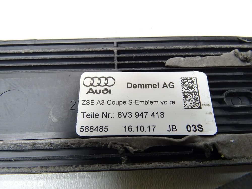 LISTWA NAKŁADLA PROGU PRAWA LEWA KOMPLET 8V3947417 8V3947418 AUDI A3 8V 3D - 7