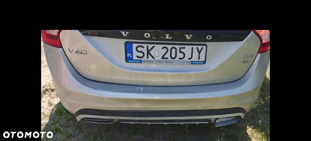Volvo V60 Cross Country - 12