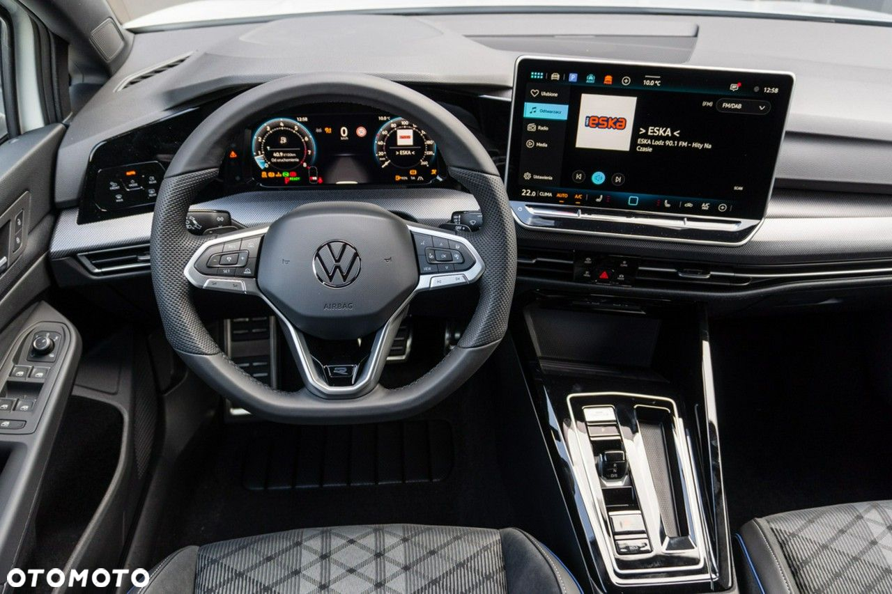 Volkswagen Golf - 17