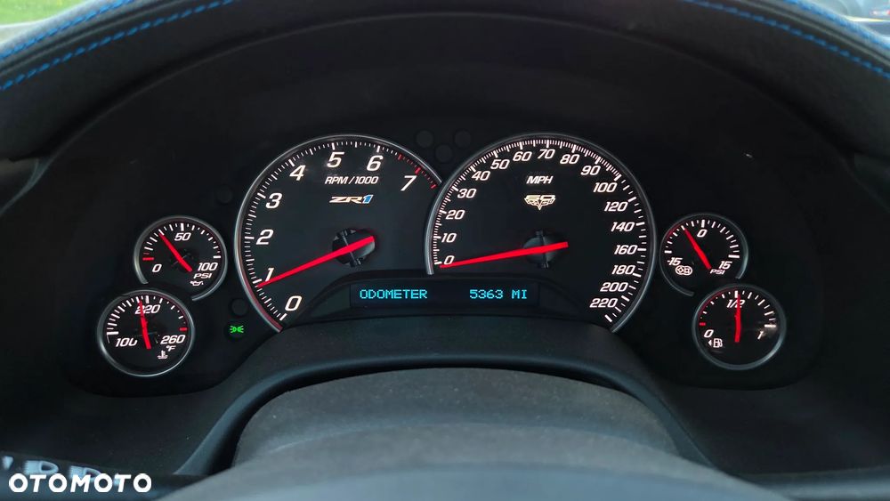 Chevrolet Corvette - 41