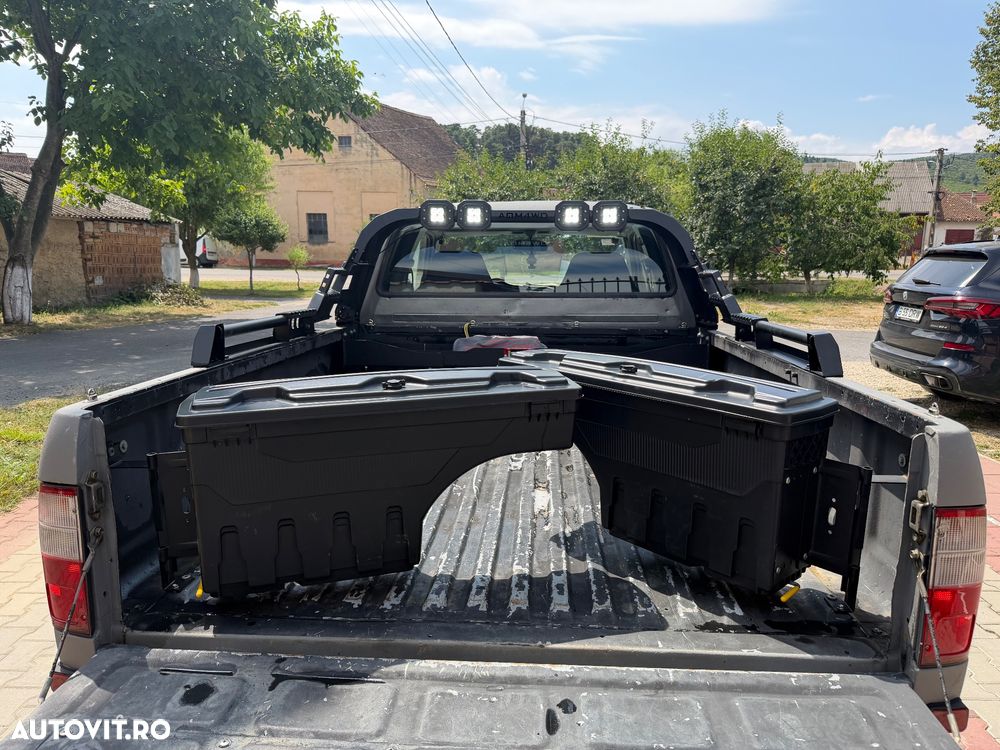 Toyota Hilux - 8