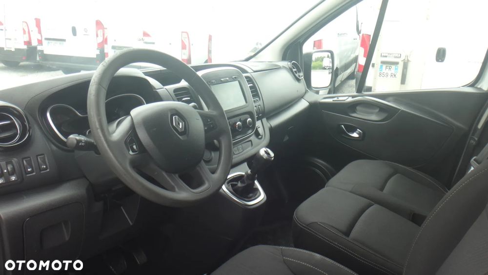 Renault Trafic - 11