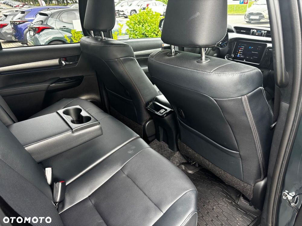 Toyota Hilux 2.8 D-4D mHEV Double Cab Invincible 4x4 - 26