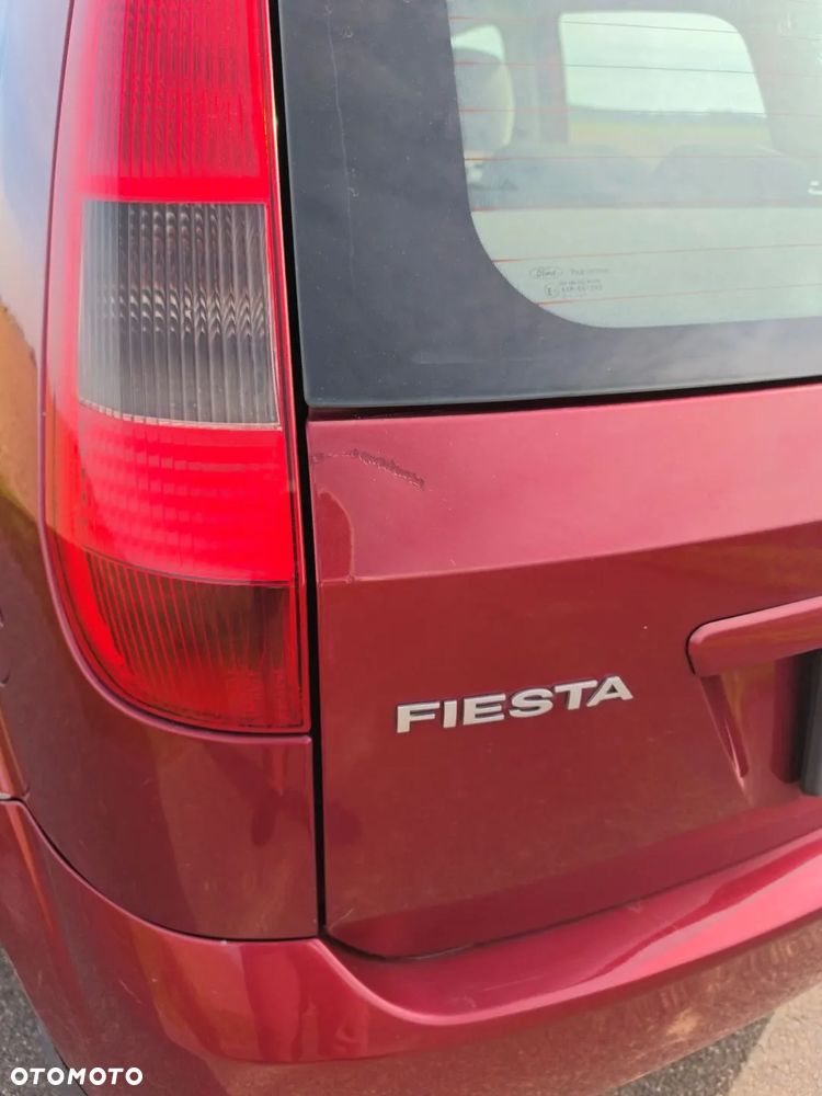 Ford Fiesta 1.4 Ghia - 21
