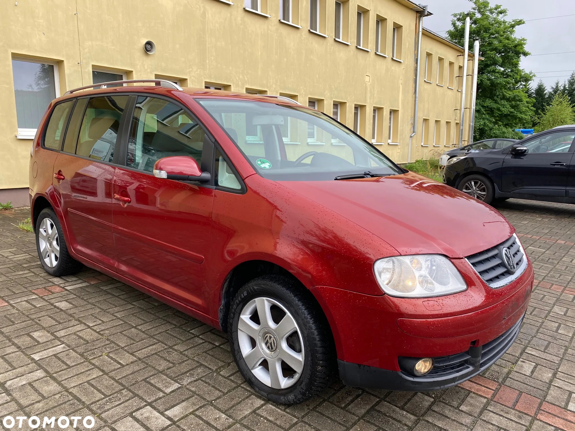 Volkswagen Touran 1.6 FSI - 10