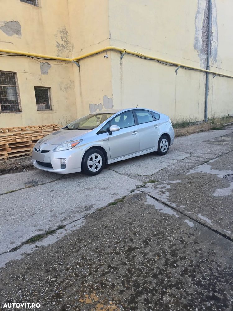 Toyota Prius (Hybrid) Luna - 31