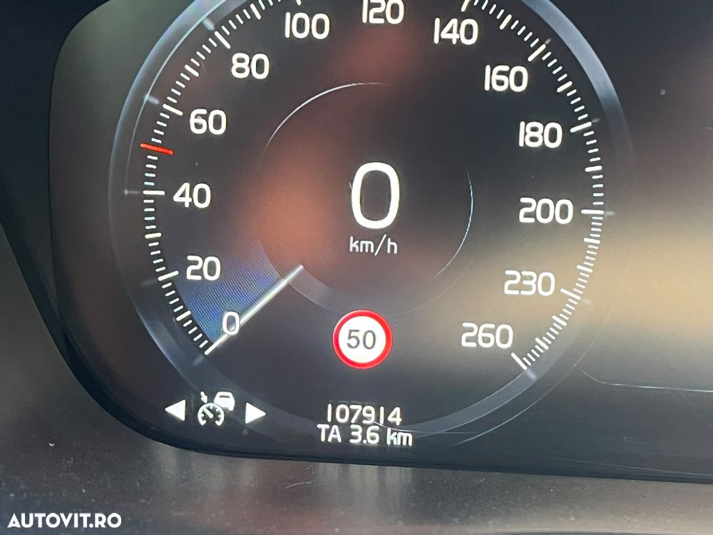 Volvo XC 60 D5 AWD Inscription - 9