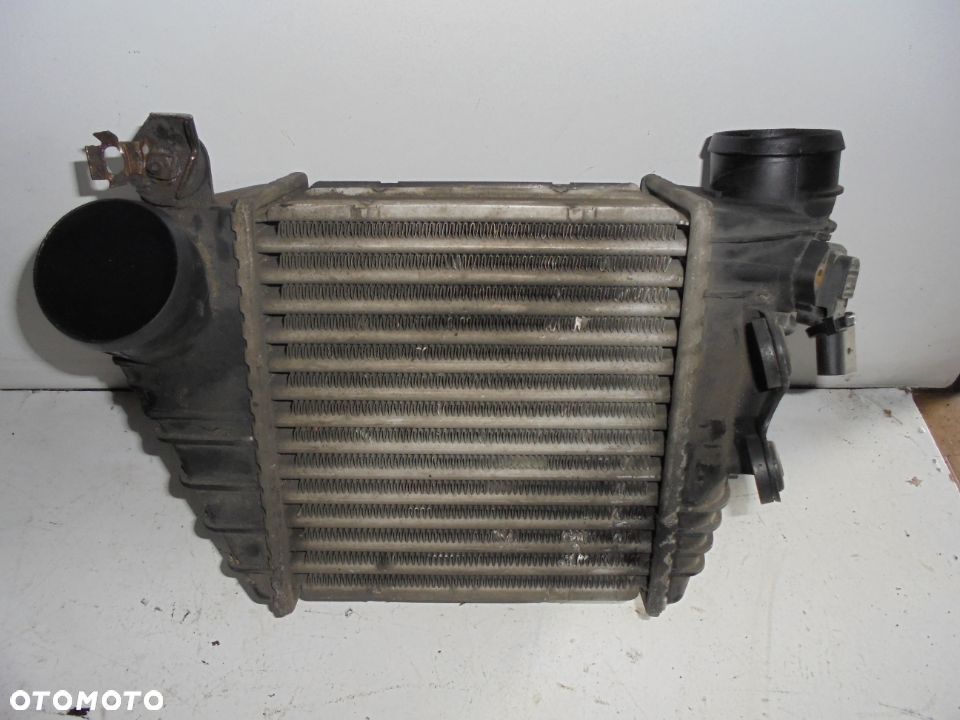 CHLODNICA INTERCOOLERA VW GOLF BORA 1.9 TDI - 3
