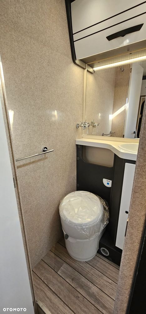 McLOUIS GLAMYS 322 - 19