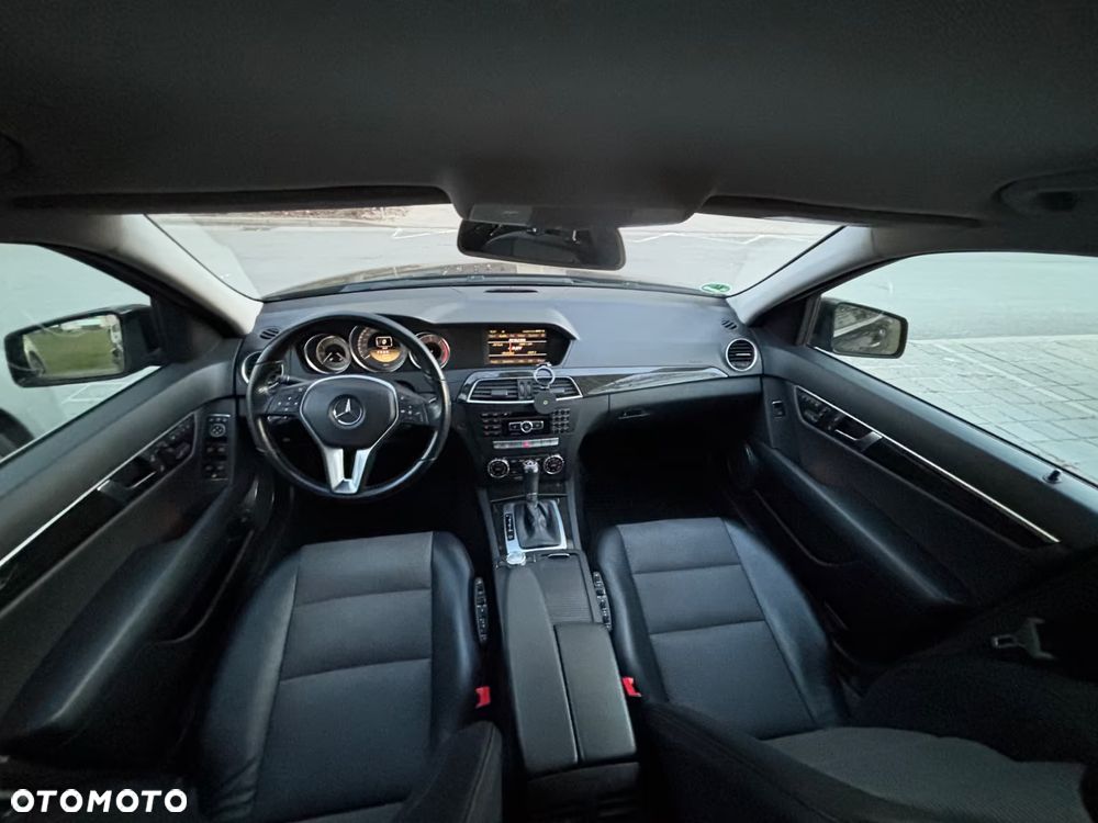 Mercedes-Benz Klasa C 250 CDI BlueEff 4-Matic Avantgarde - 6
