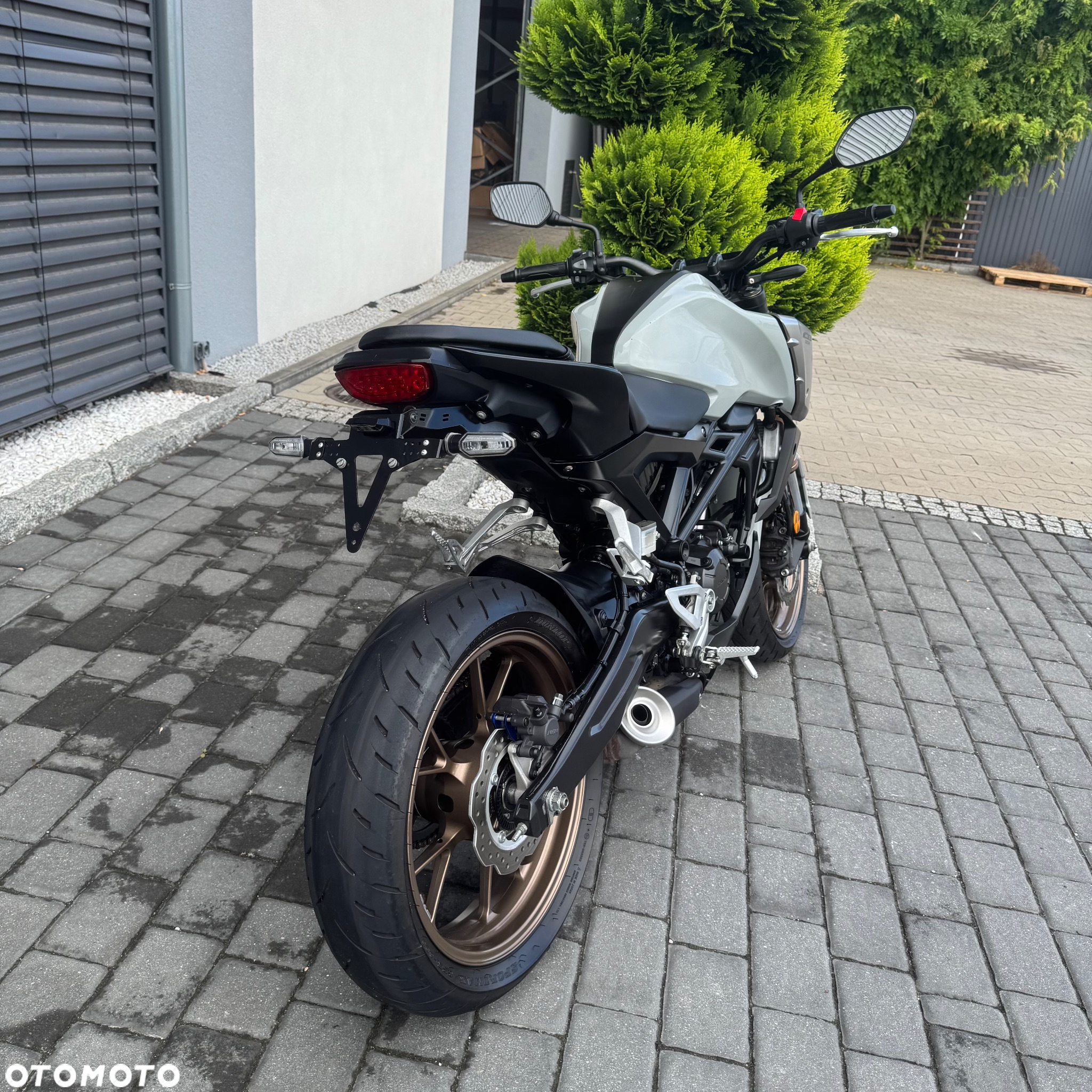Honda CB - 4
