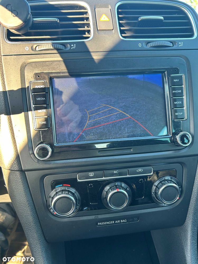 Volkswagen Golf - 6