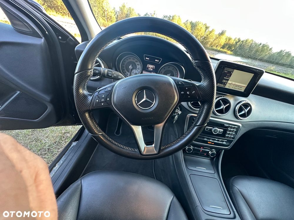 Mercedes-Benz GLA 250 4-Matic - 5