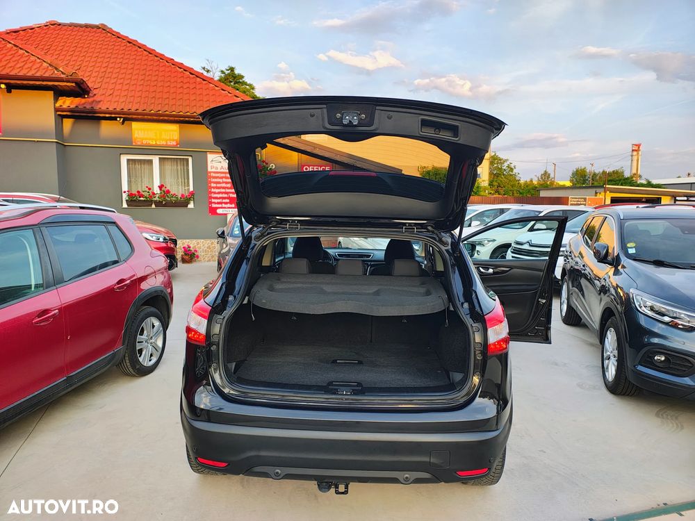 Nissan Qashqai 1.6 DCI ALL-MODE 4x4i Black Edition - 12