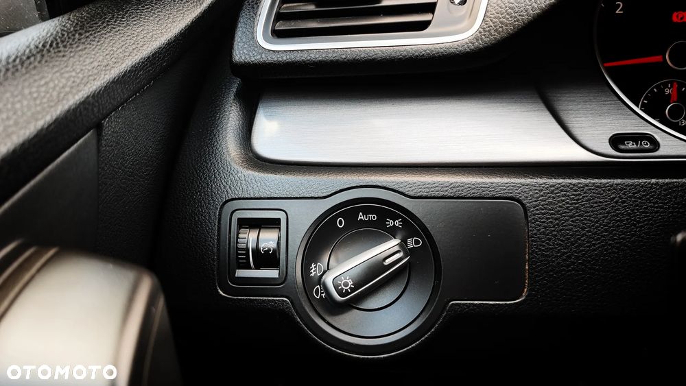 Volkswagen Passat Variant 2.0 TDI BlueMotion Technology Business Edition - 21