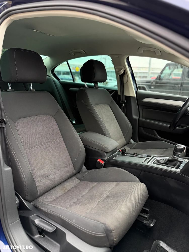 Volkswagen Passat 2.0 TDI DSG R Executive - 13