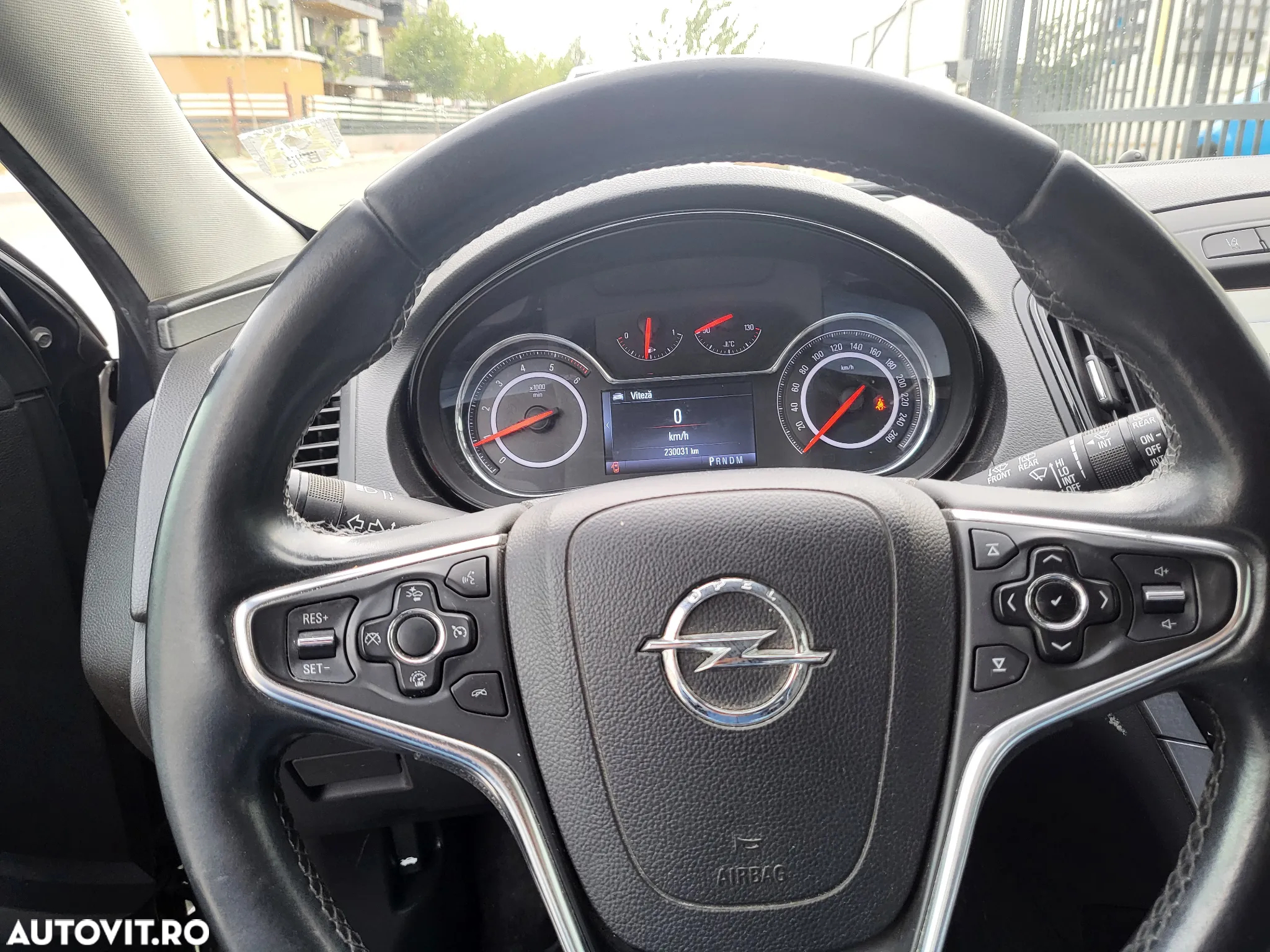 Opel Insignia - 14
