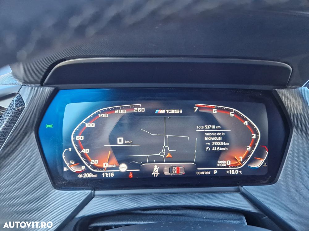 BMW M1 M135i xDrive AT - 10