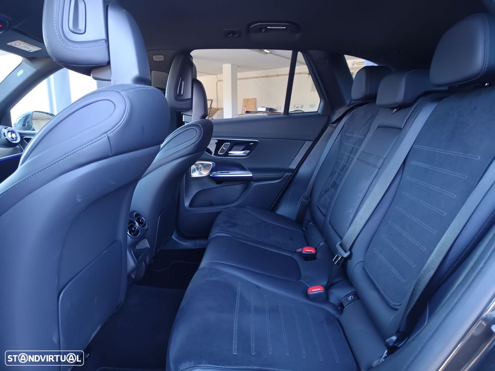 Mercedes-Benz GLC 300 - 32