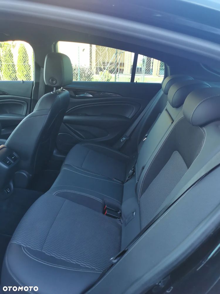 Opel Insignia - 19