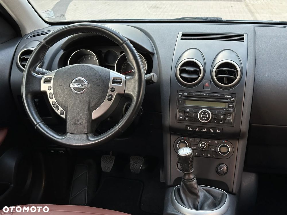 Nissan Qashqai+2 2.0 Tekna Premium - 10