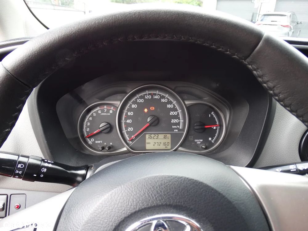 Toyota Yaris 1.0 Life EU6 - 22