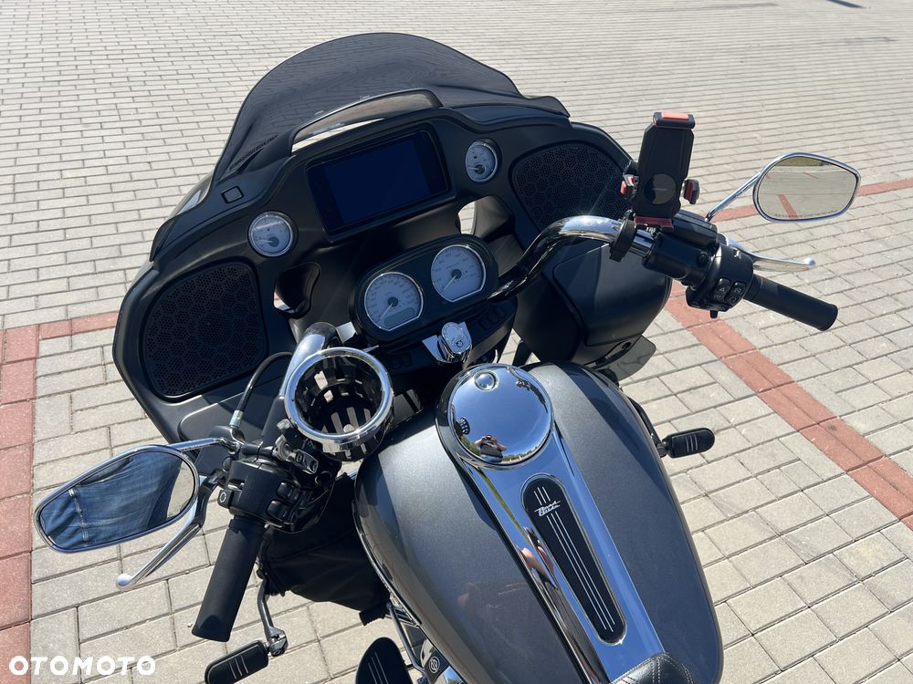 Harley-Davidson Touring Road Glide - 10