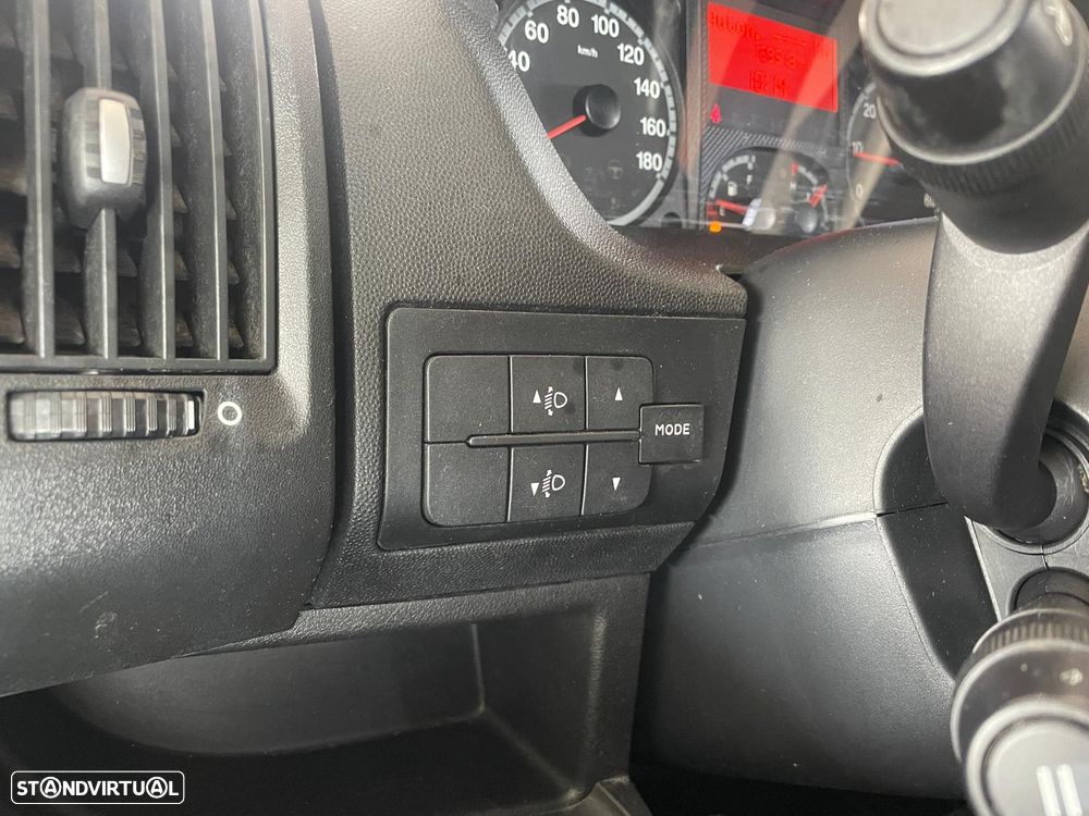 Adria Twin SP Titan - Autocaravana - 14