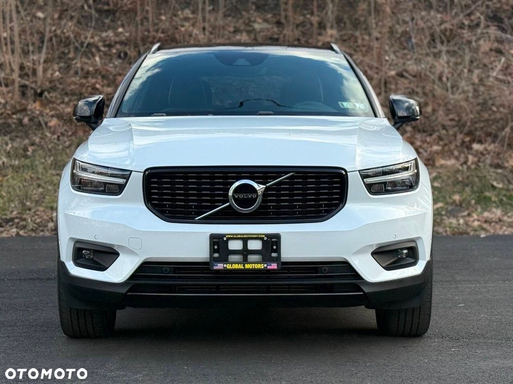 Volvo XC 40 T5 AWD R-Design - 3
