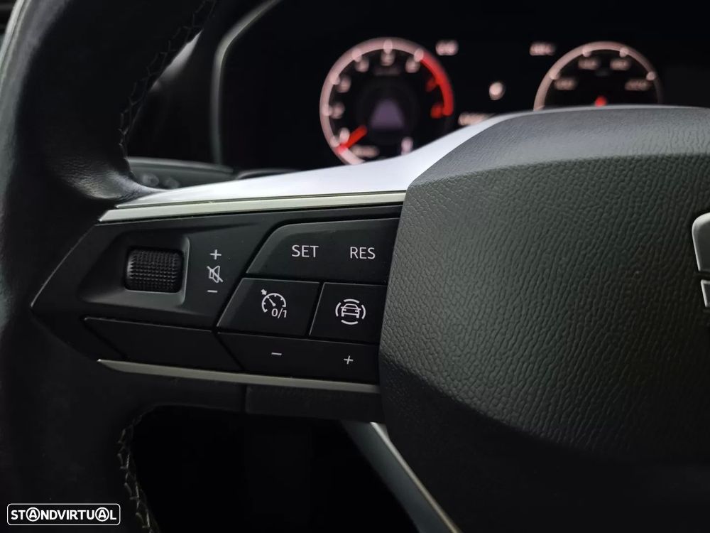 SEAT Leon 1.5 eTSI ACT OPF DSG Xcellence - 24
