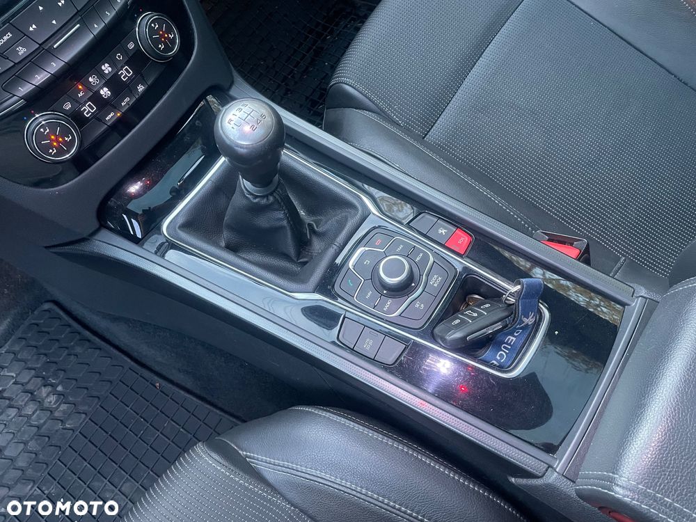 Peugeot 508 HDi FAP 140 Allure - 17