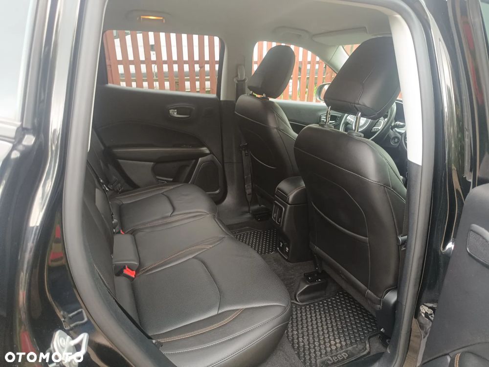Jeep Compass - 16