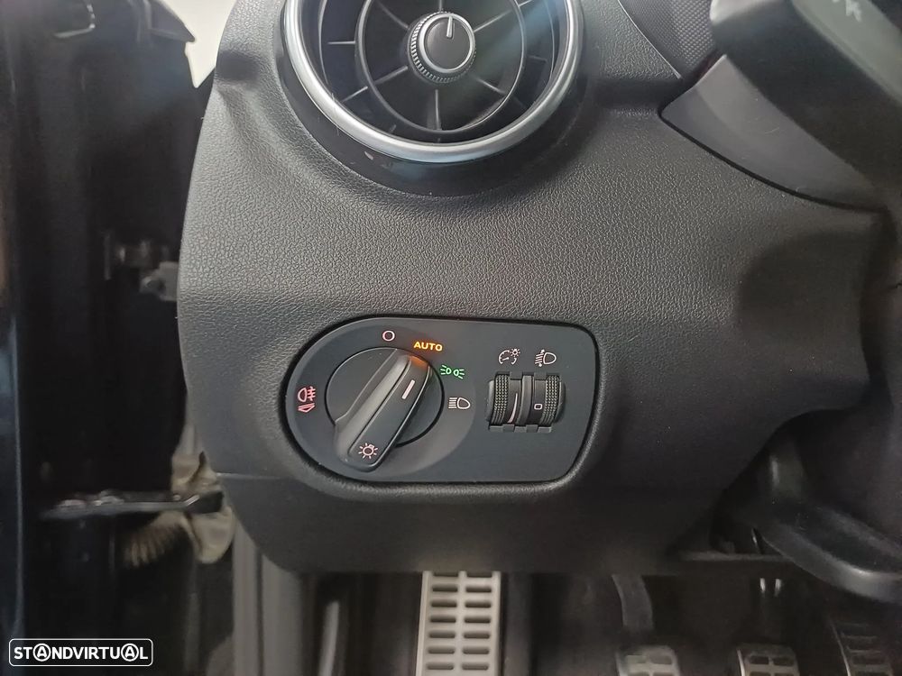 Audi A1 1.6 TDI S line edition - 25