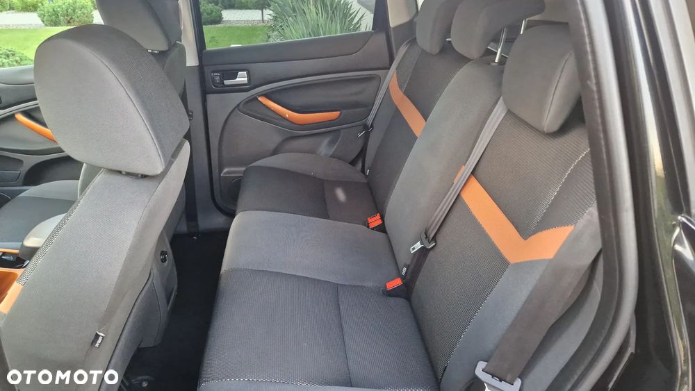 Ford Kuga 2.0 TDCi Titanium - 12