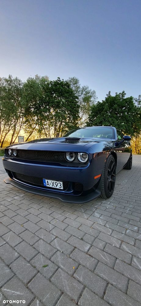 Dodge Challenger - 13
