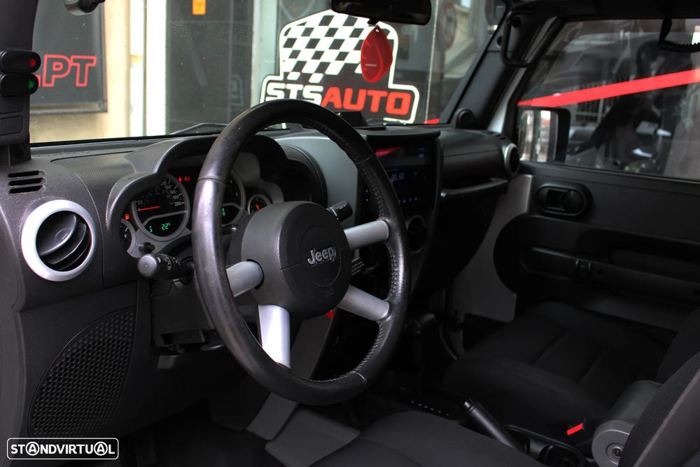 Jeep Wrangler 2.8 CRD ATX Sport - 21