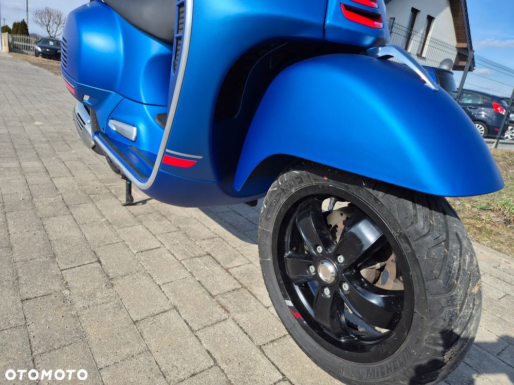 Vespa GTS - 12