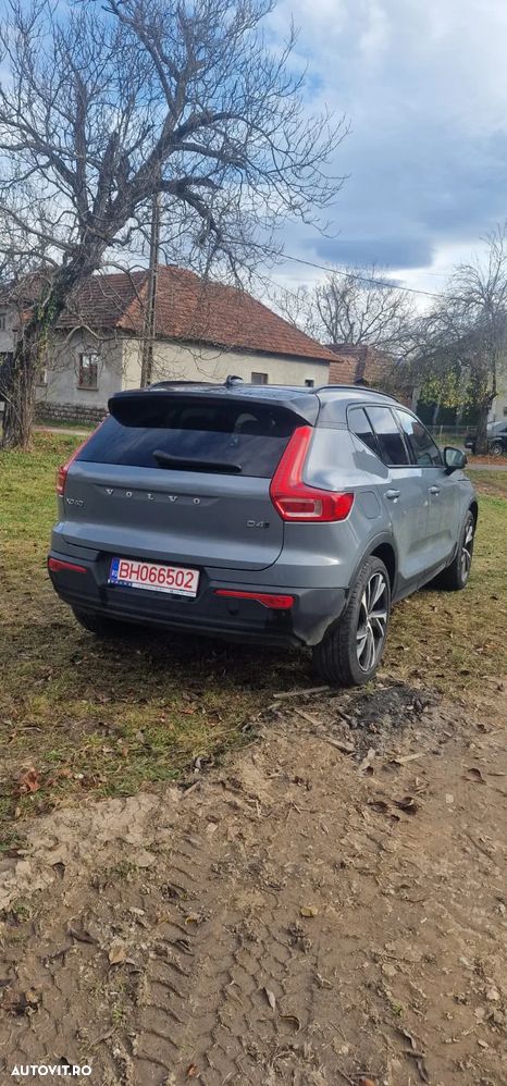 Volvo XC 40 D4 AWD R-Design - 5