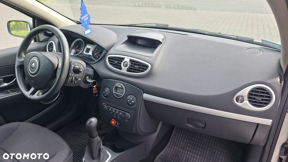 Renault Clio 1.2 16V Dynamique - 11