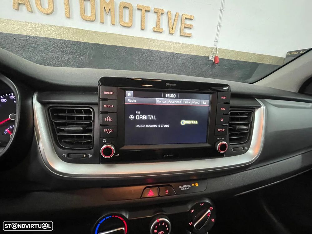 Kia Stonic 1.0 T-GDI Urban - 25