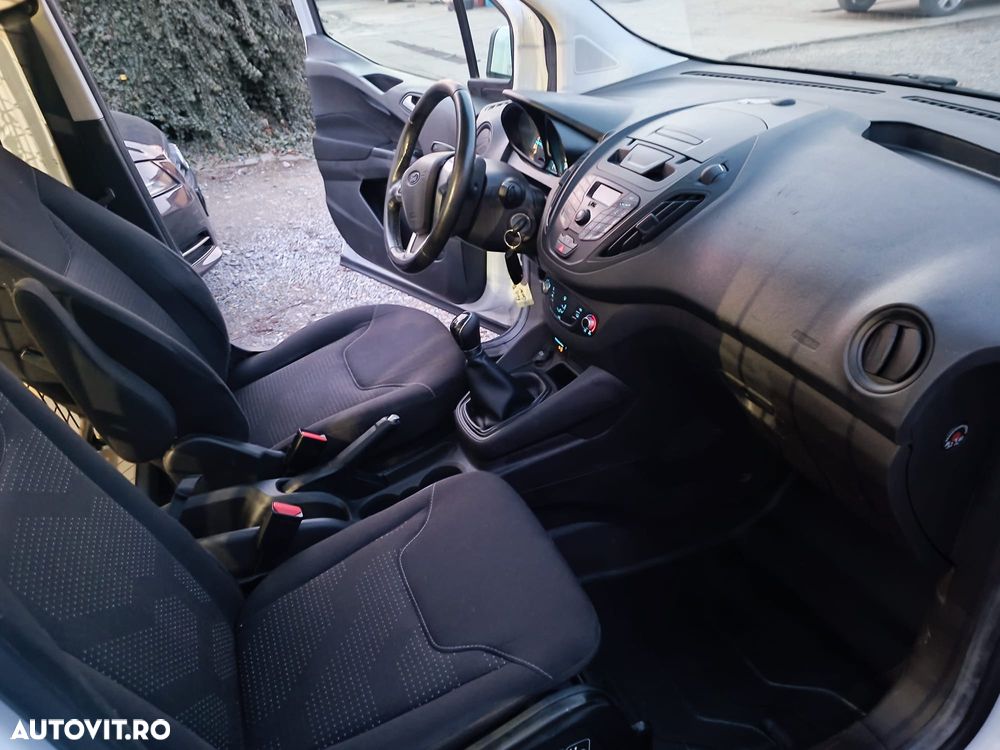 Ford Transit Courier - 5